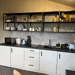 Sky Space в горах з теплим басейном Chalet