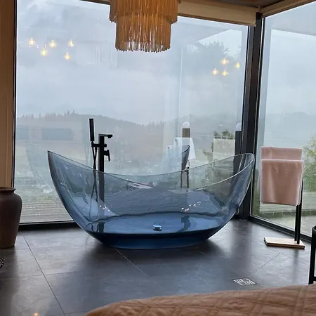 Sky Space в горах з теплим басейном * Slavske