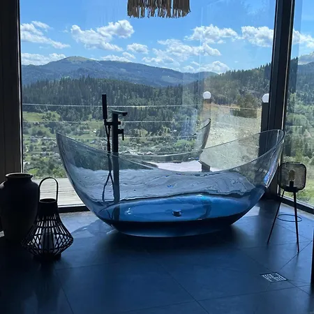 Sky Space в горах з теплим басейном *