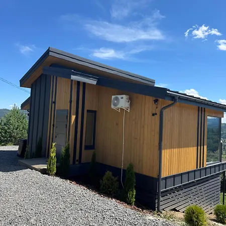 Sky Space в горах з теплим басейном Chalet