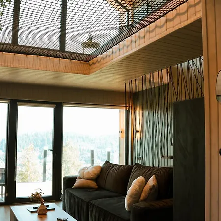 Chalet Sky Space в горах з теплим басейном *