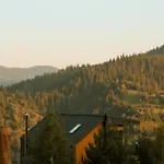 Sky Space в горах з теплим басейном * سلافسكي