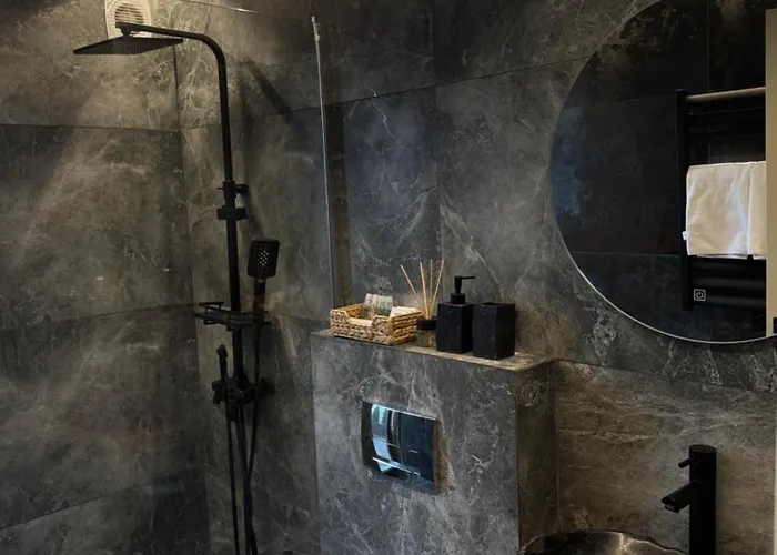 Sky Space в горах з теплим басейном Chalet Slavsko